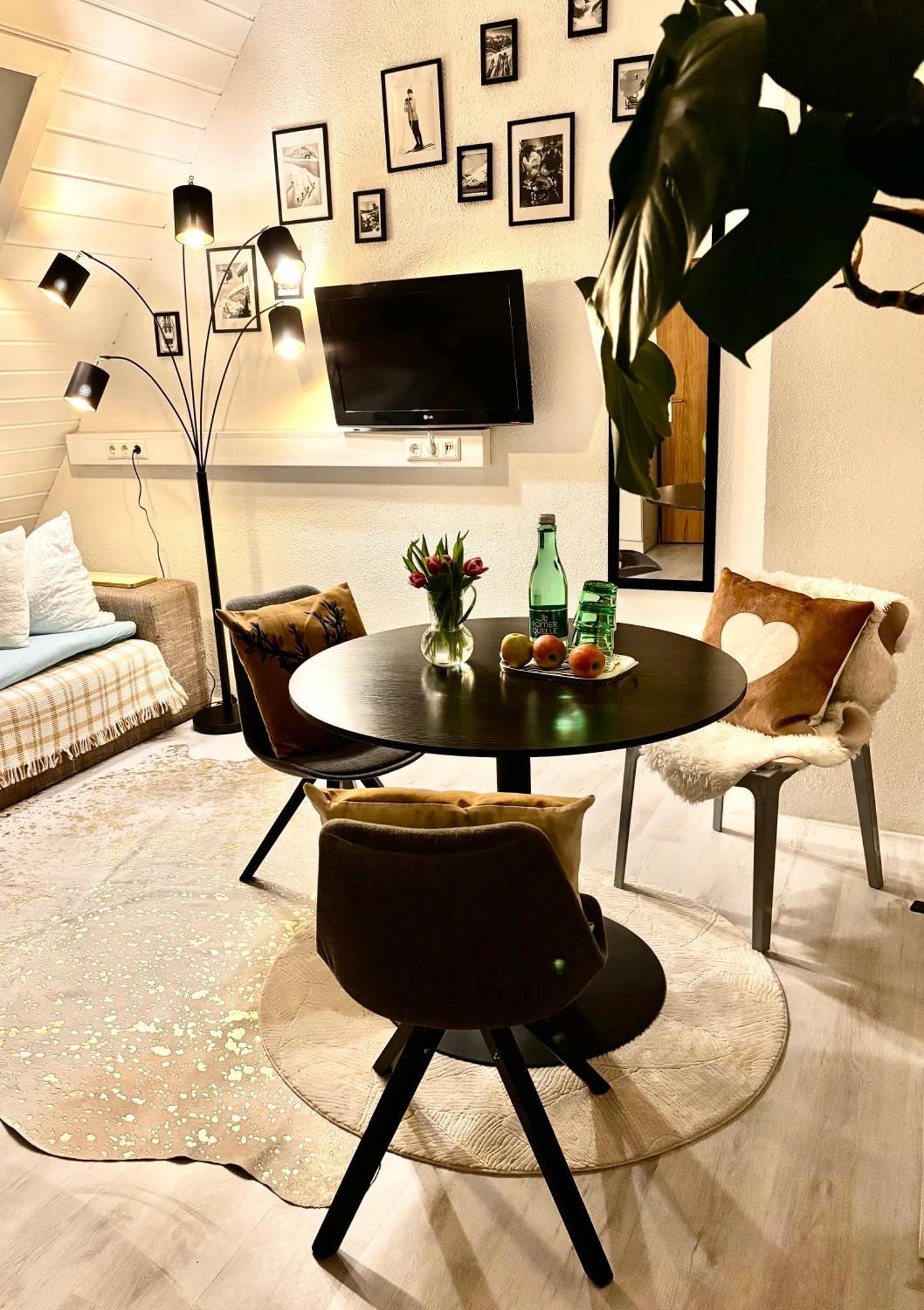 Lechtaler Alpenblick Landeck - Privatzimmer & Ferienwohnung Kültér fotó